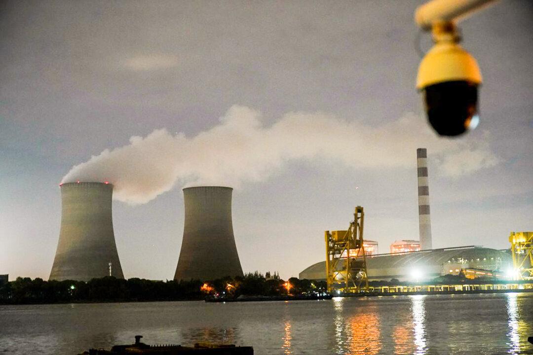 Power Squeeze Curbs Chinese Growth, Leaves Europe in a Gas Bind