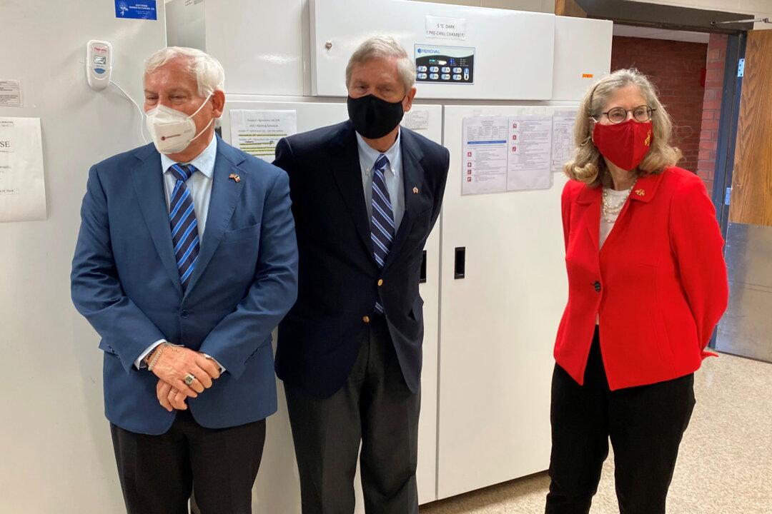 Mexico’s Agriculture Minister Say Mexico Will Not Limit GMO Corn Imports From US