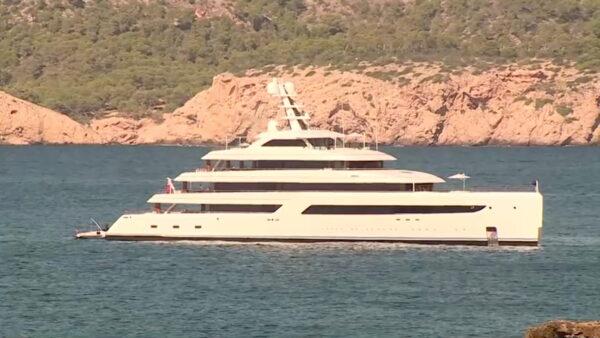 Jack Ma's superyacht anchored on the Mallorca Island coast, Spain on Oct. 20, 2021. (Screenshot via Reuters)