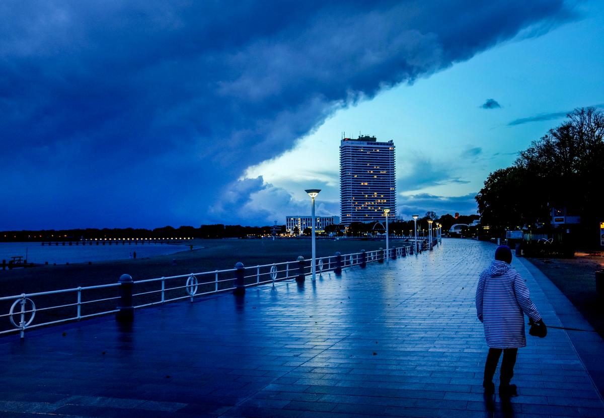 Strong Storm Causes 4 Deaths in Poland, Damage Across Europe