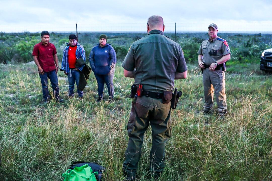 Arrests of Illegal Immigrants at US–Mexico Border Set New October Record