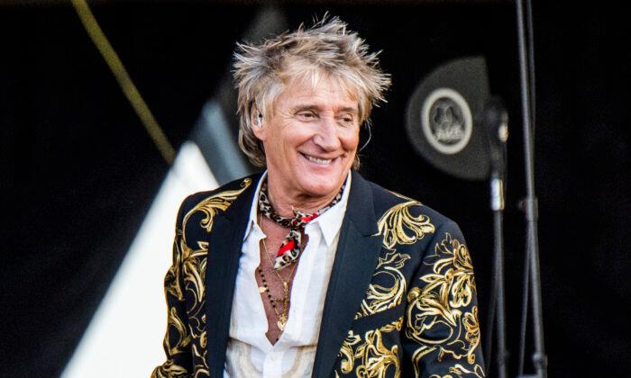 Rod Stewart’s Plea Deal on Battery Charge Falls Through