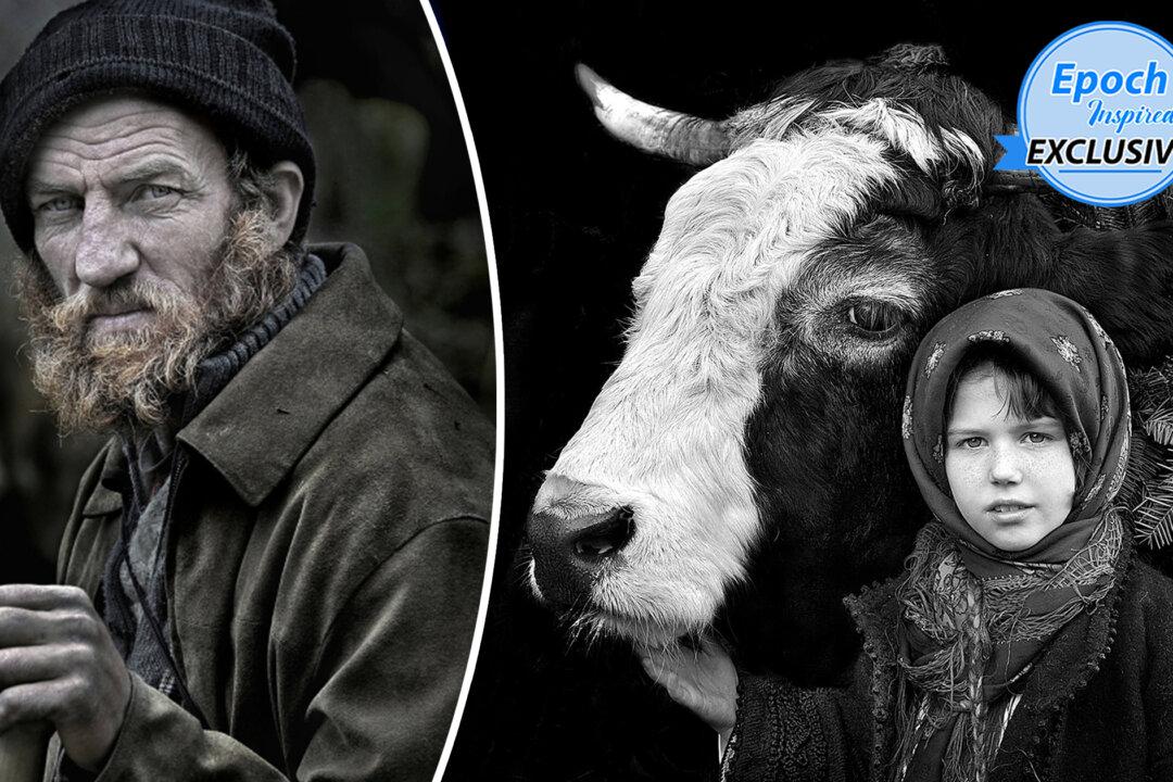 Photos: 15-Year Project Showcases Humble Bonds of Transylvanian Shepherds and Their Herds