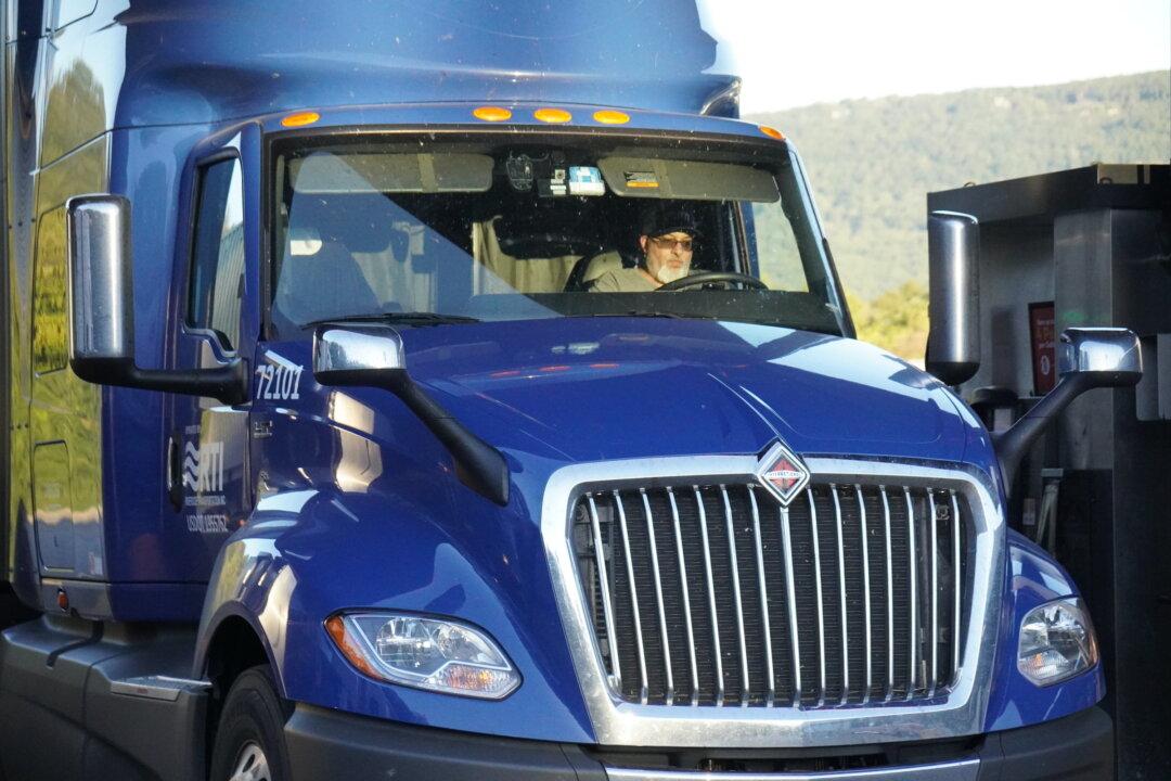15 Republican Governors Launch ‘Operation Open Road’ to Fix Supply Chain Snarl
