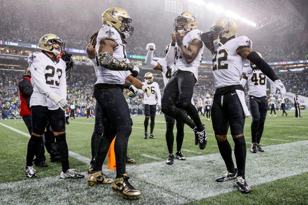 Saints Capitalize on Seahawks’ Mistakes for 13–10 Win