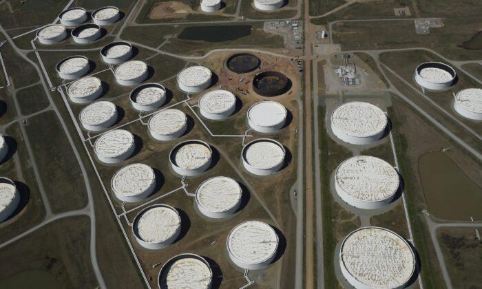 Oil Prices Stable as Rising US Crude Stocks Balance Supply Concerns