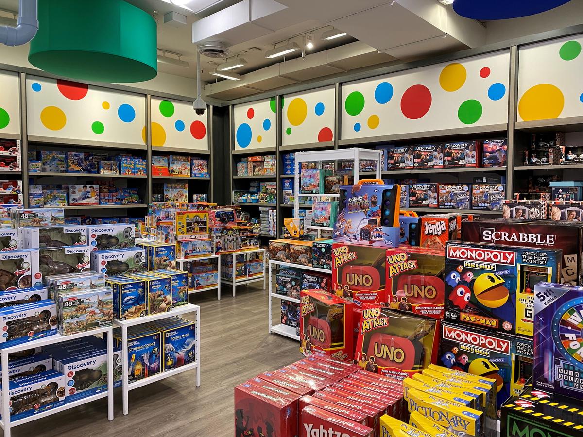 US Holiday Sales Could Hit Record Levels of Over $800 Billion: NRF