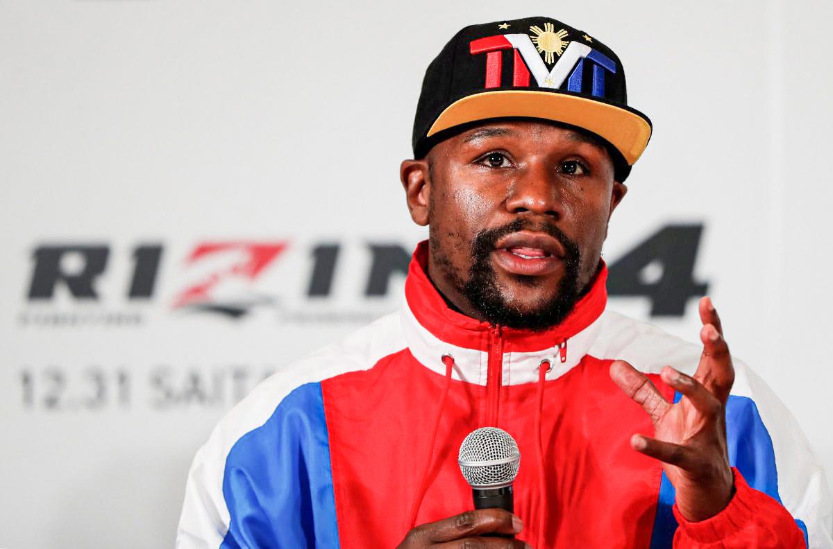 Floyd Mayweather Announces Support of NBA’s Kyrie Irving Amid Vaccine Controversy