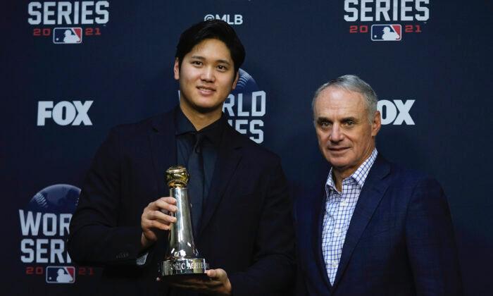 Ohtani Gets Special Award From MLB for 2-way All-Star Season
