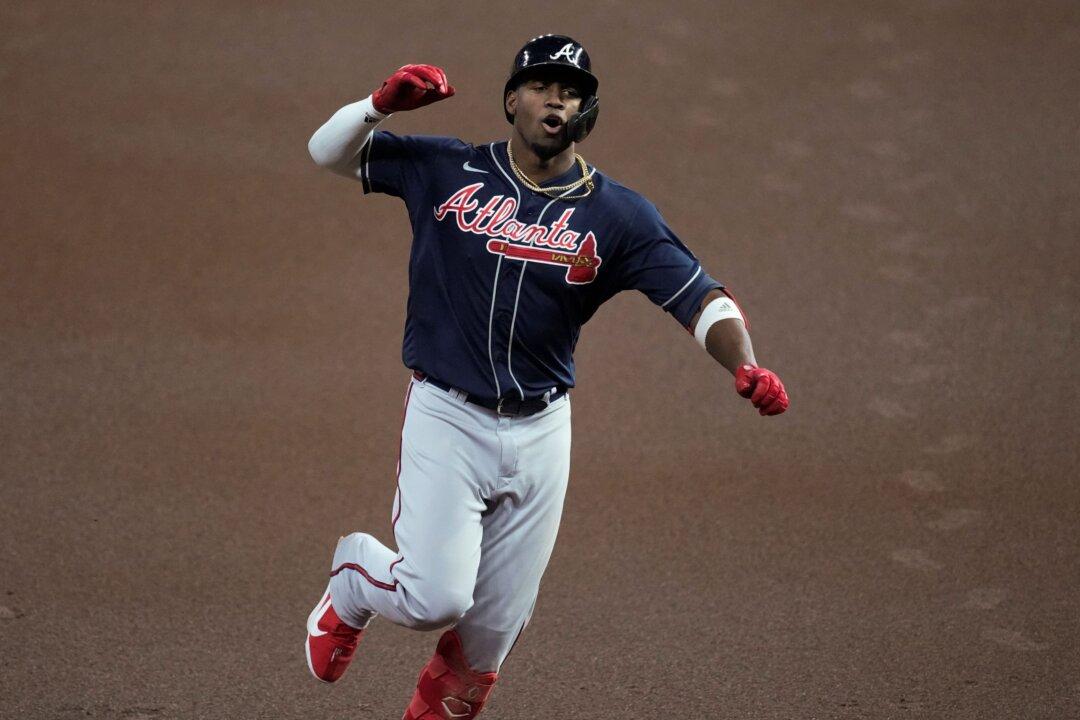 Soler, Braves Overcome Morton Injury, Top Astros in Game 1
