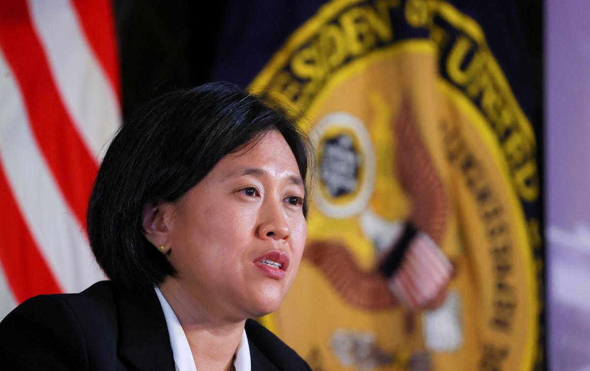 Unwinding From the Flat World