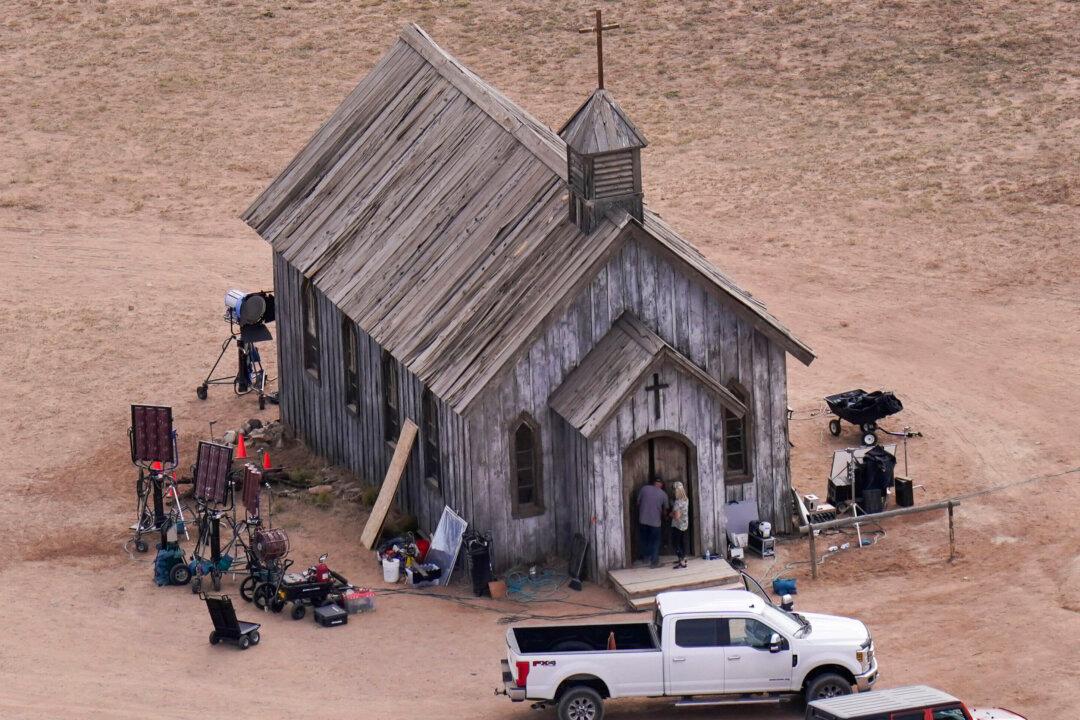 How It Happened: Inside Movie Set Where Baldwin’s Gun Fired
