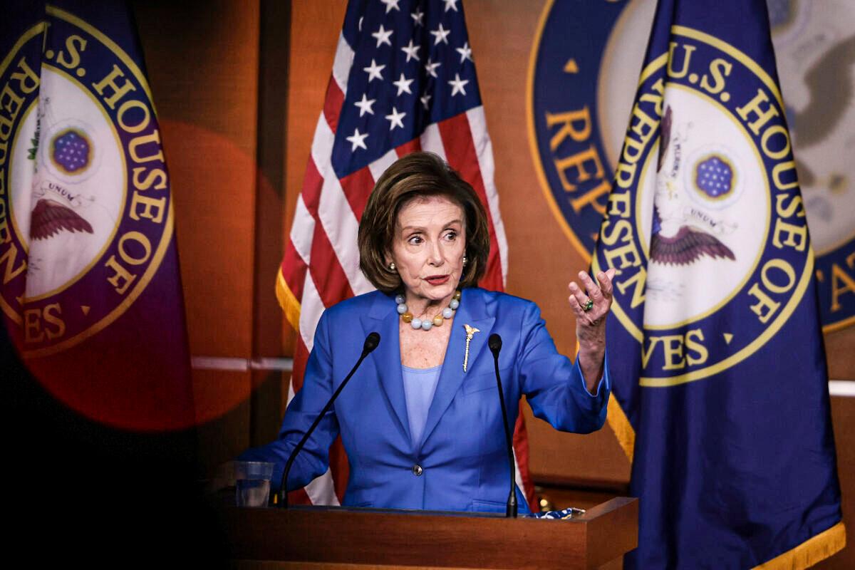 Pelosi Plans to Advance Budget Through House Soon