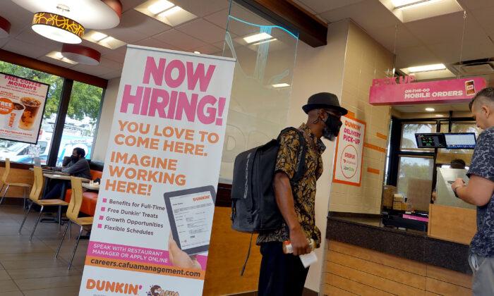 Weekly Jobless Claims Fall to New Pandemic-Era Low