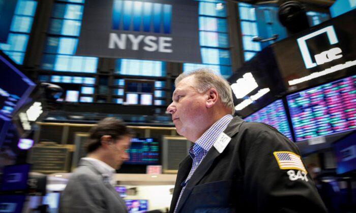 Wall Street Extends Record Rally on Strong Jobs Report
