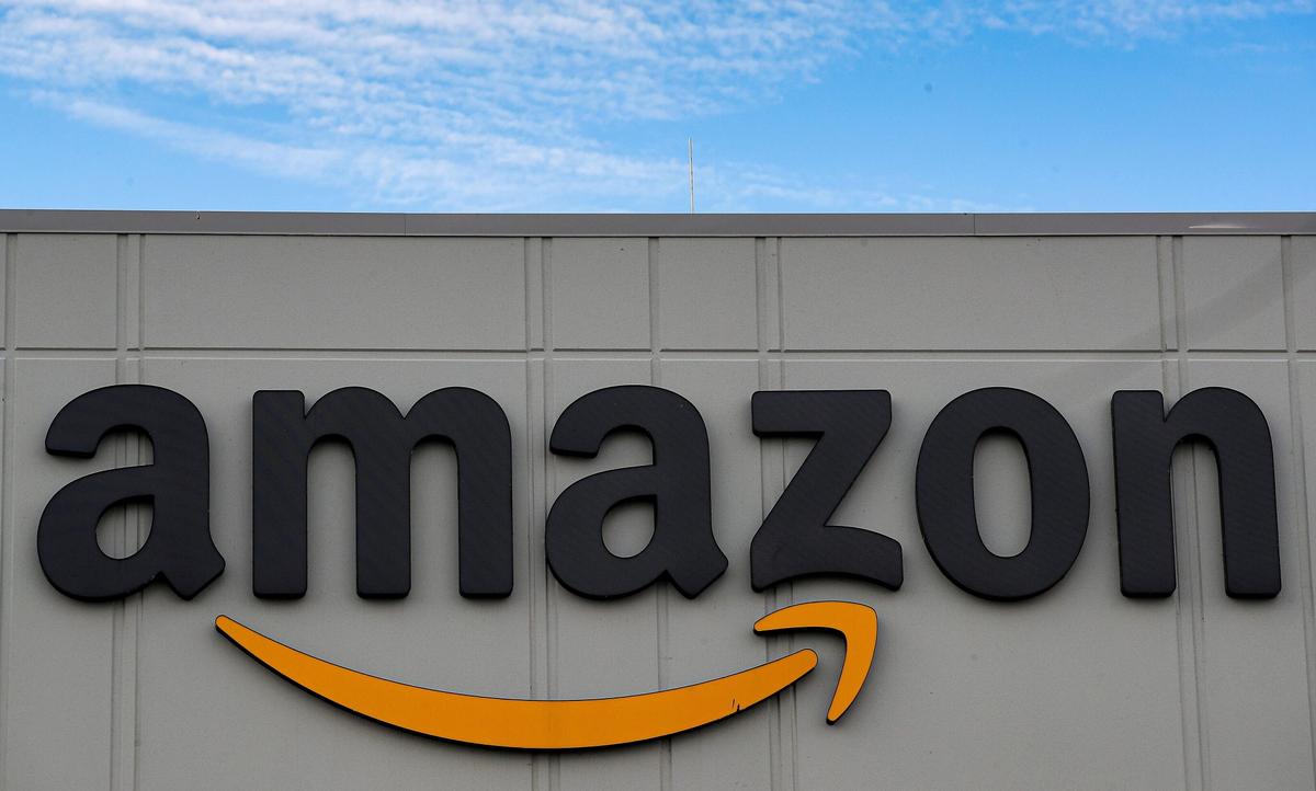 Amazon Fires up Challenge With Tesla CEO’s SpaceX