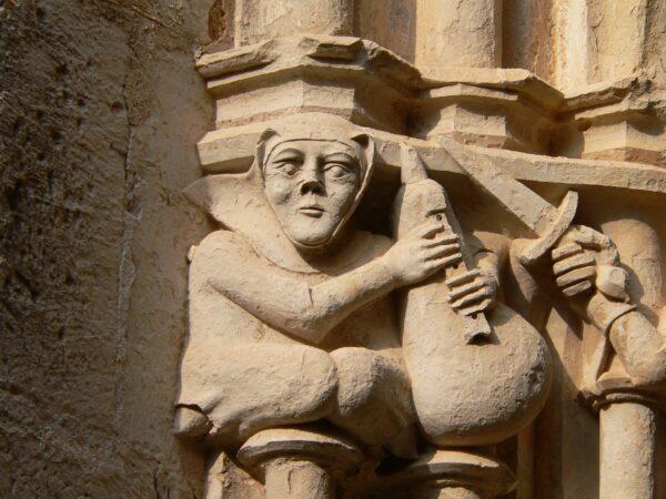 Bagpipes have a long history and were found throughout Europe and the Middle East. Medieval bagpiper at the Cistercian monastery of Santes Creus in Catalonia, Spain. (Public Domain)