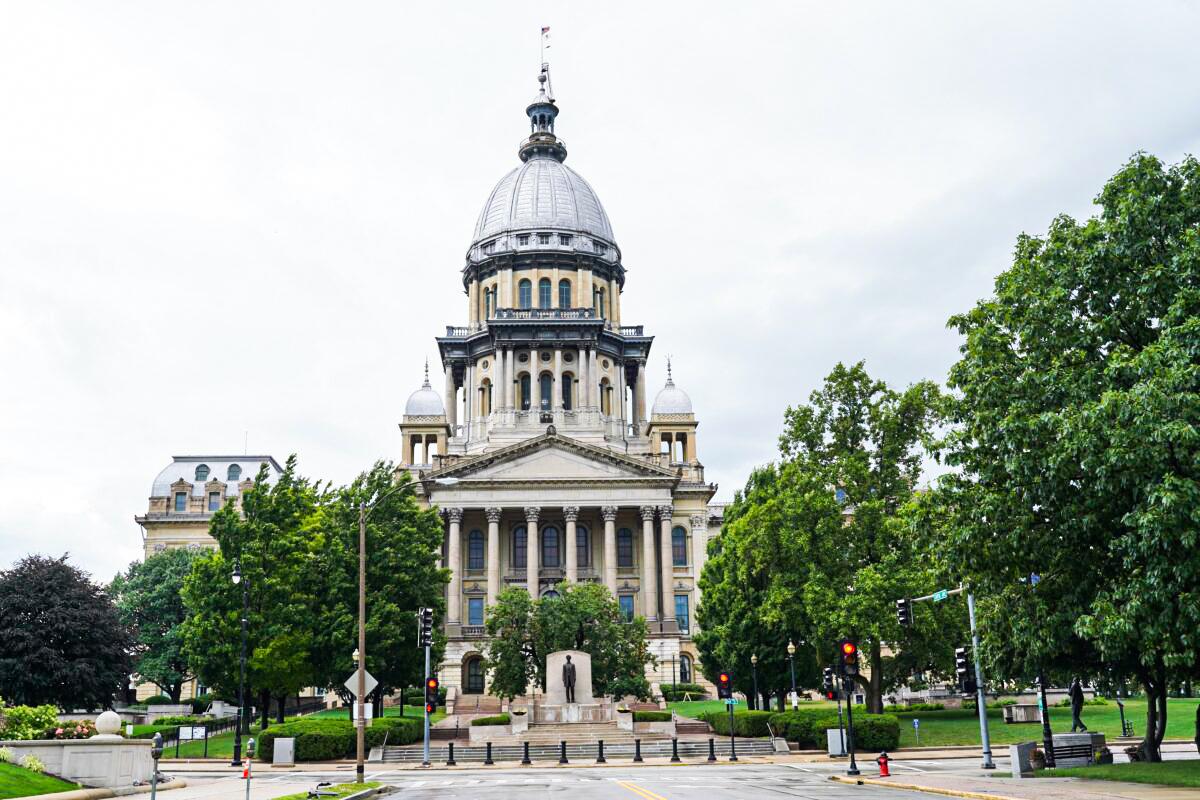 Illinois Bill to Repeal Law Requiring Parental Notice of Abortion Heads to Governor