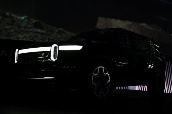 Rivian introduces an all-electric R1S SUV at Los Angeles Auto Show in Los Angeles, Calif., on Nov. 27, 2018. (Mike Blake/Reuters)