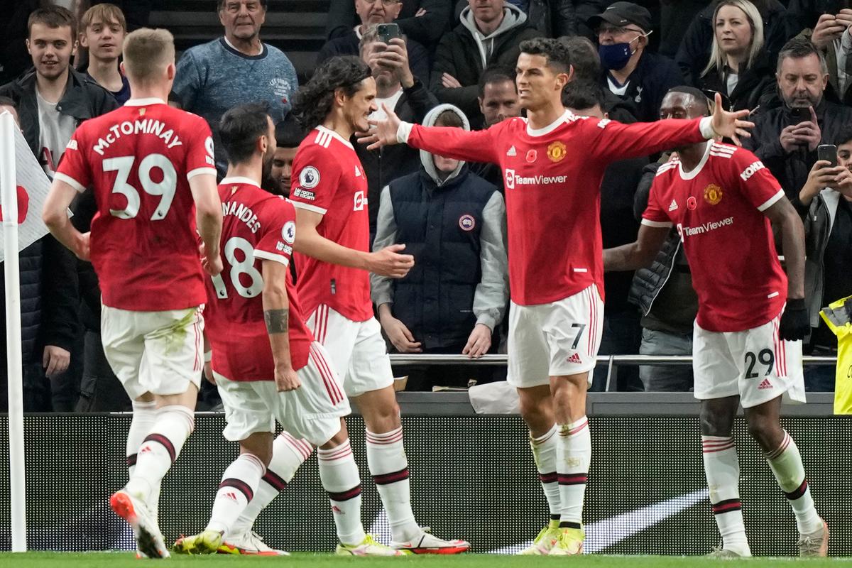 Solskjær Gets Vital Win for United; City, Liverpool Setbacks