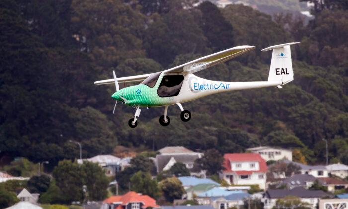 New Zealand Strait Crossed for First Time by Electric Plane