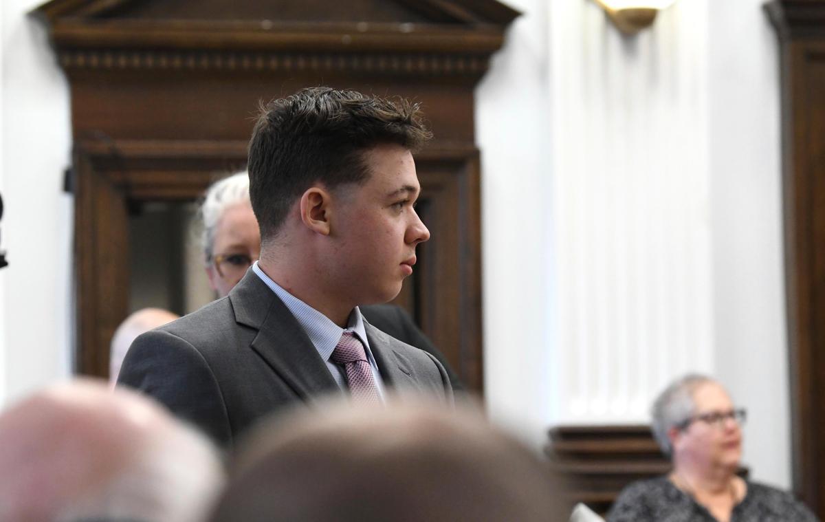 Rittenhouse Trial Starts; Jury Selected