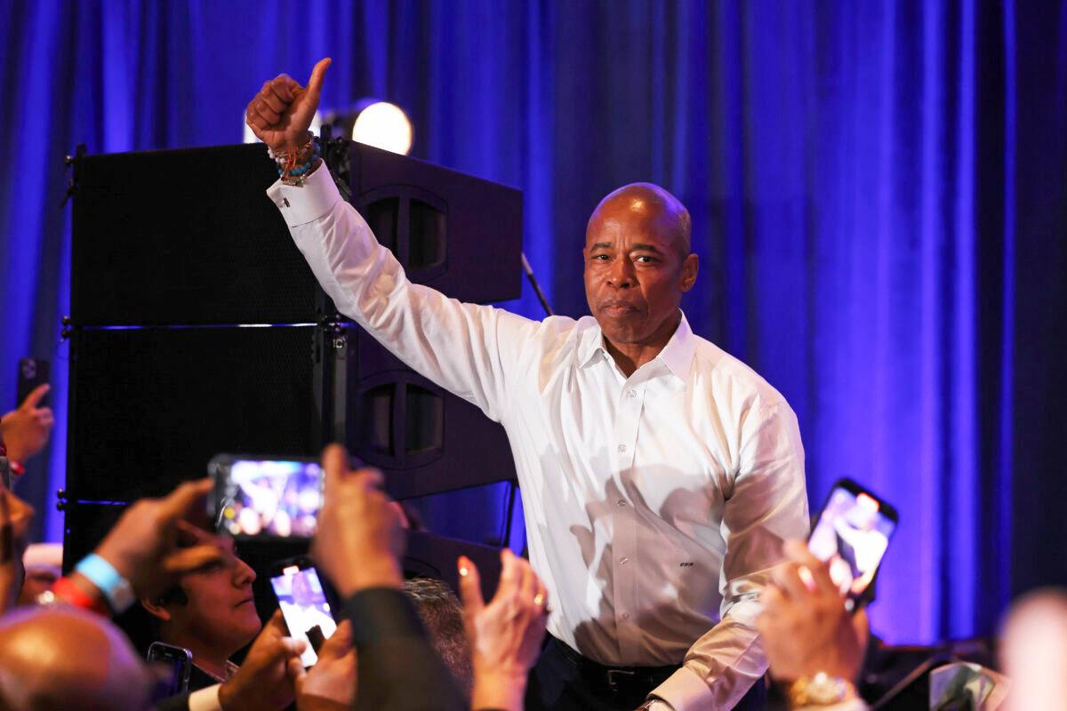 Democrat Eric Adams Defeats Republican Curtis Sliwa for New York Mayor