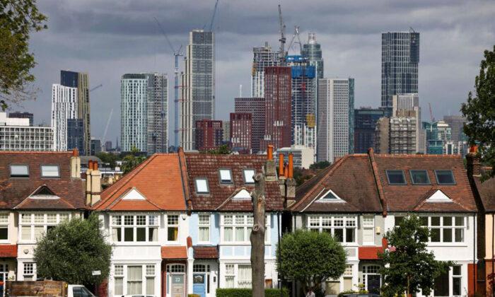 UK House Prices Show Unexpected Strength in October: Nationwide