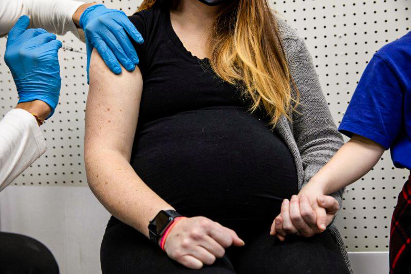 Researchers Call for Halt on COVID-19 Vaccines for Pregnant Women After Re-analysis of CDC Study