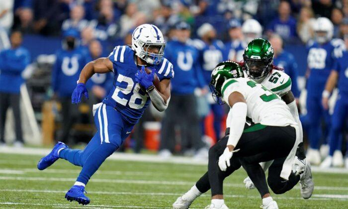 Taylor, Ground Game Help Colts Find Easy Path Past Jets