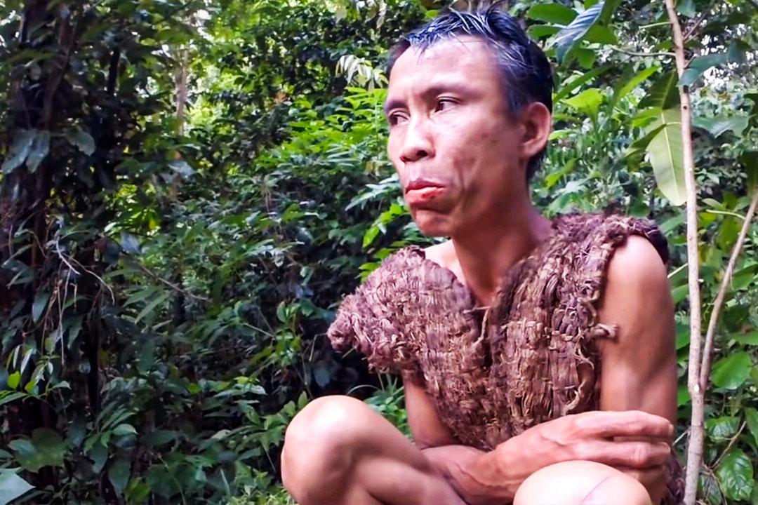 Man Who Lived in Jungle 40 Years With ‘Superhuman’ Survival Skills Sees Big City, Ocean for First Time