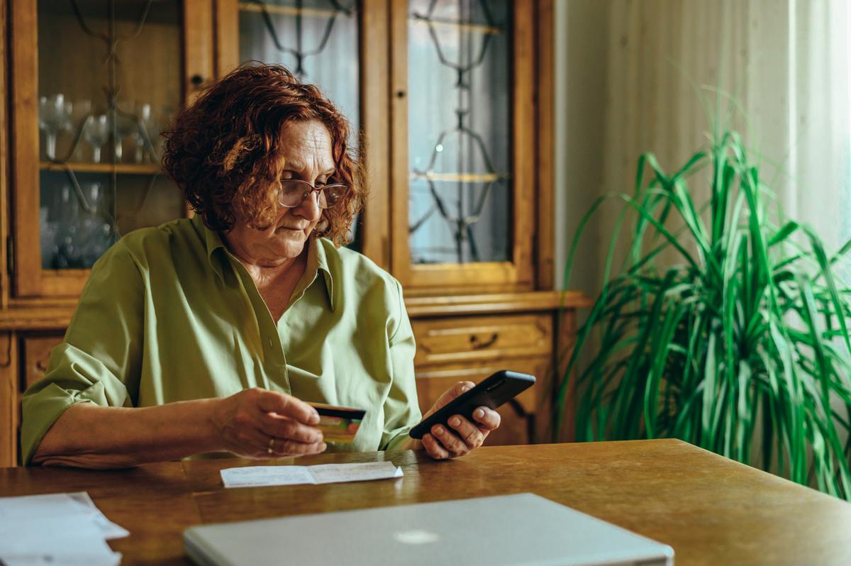 The Delicate Issue of Taking Away a Senior’s Smartphone