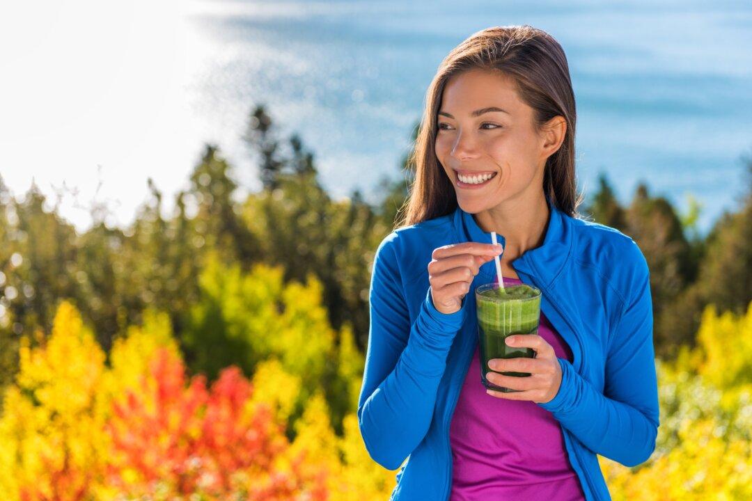 8 Foods That Brighten Your Skin