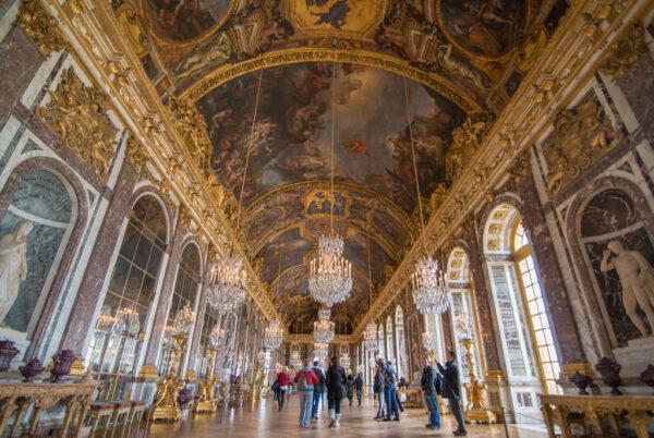 Murals on the ceiling in the Hall of Mirrors at the Palace of Versailles. (Public Domain)