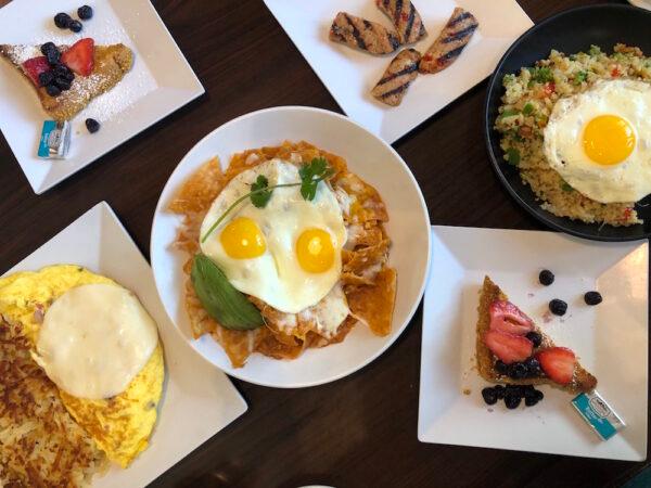 Breakfast dishes at Jinky's Cafe. (The Epoch Times)