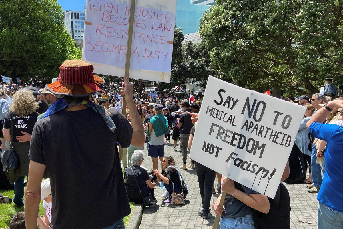 Thousands in New Zealand Gather Near Parliament to Protest CCP Virus Restrictions