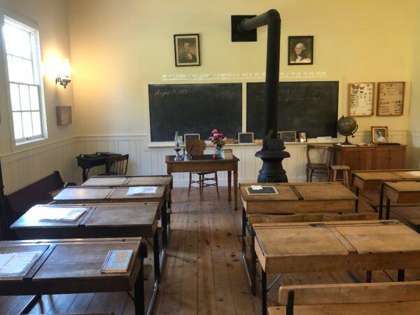 One-room schoolhouse at the Stagecoach Inn Museum. (The Epoch Times)