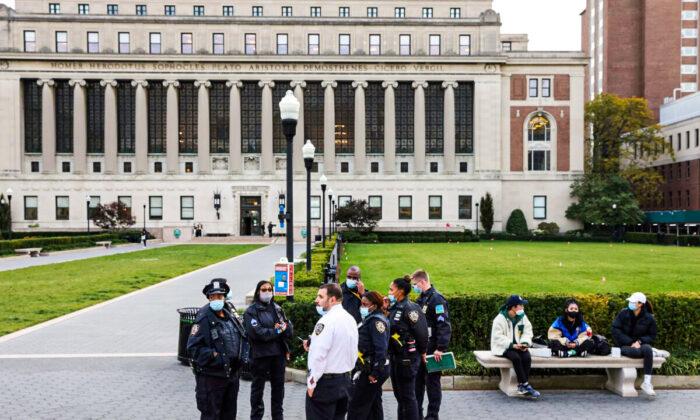 Police Say Bomb Threats at 3 Elite US Universities Not Credible