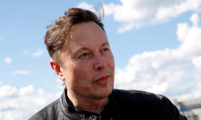 Tesla’s Musk Sells More Shares Worth $687 Million