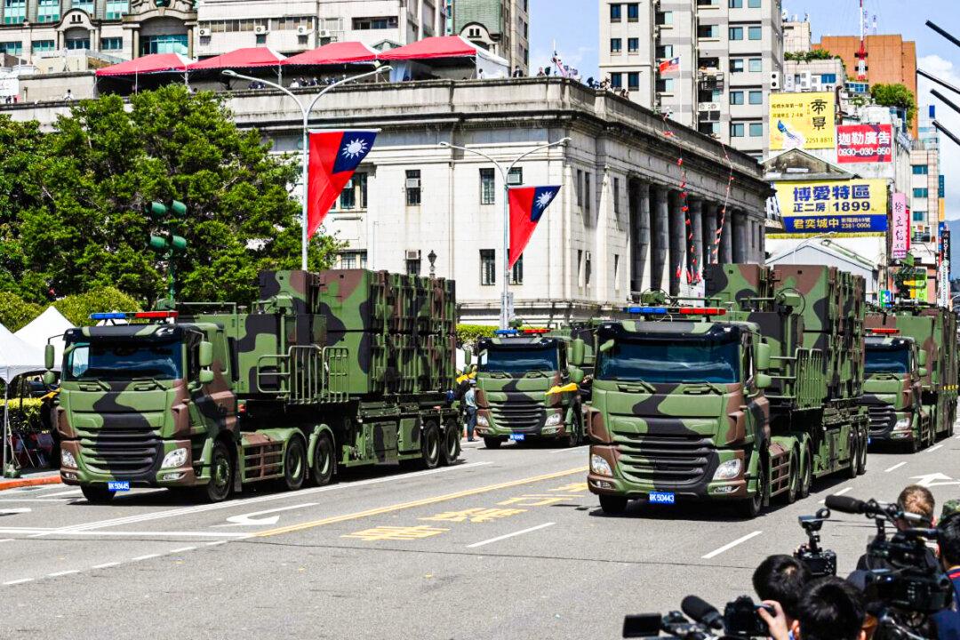 US Lawmakers Visit Taiwan Amid China’s Threat of Military Action Against Self-Ruled Island