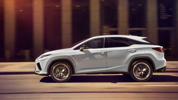 Sleek profile with floating roof. (Courtesy of Lexus)
