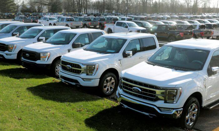 Ford, GM Warn Dealers Who Charge More Than Suggested Retail Price