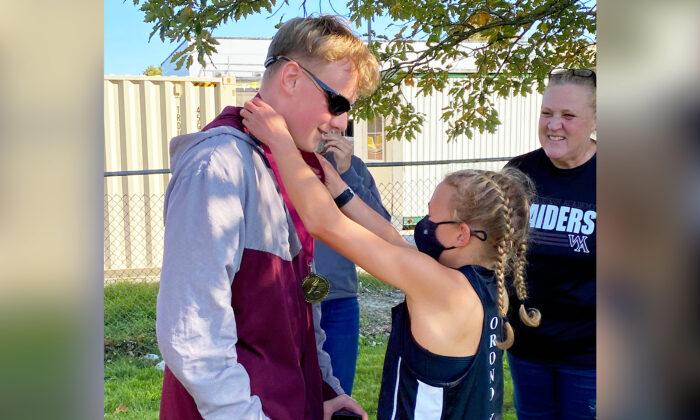 High School Cross-Country Runner Gifts Winning Medal to Blind Athlete Who Loves to Run