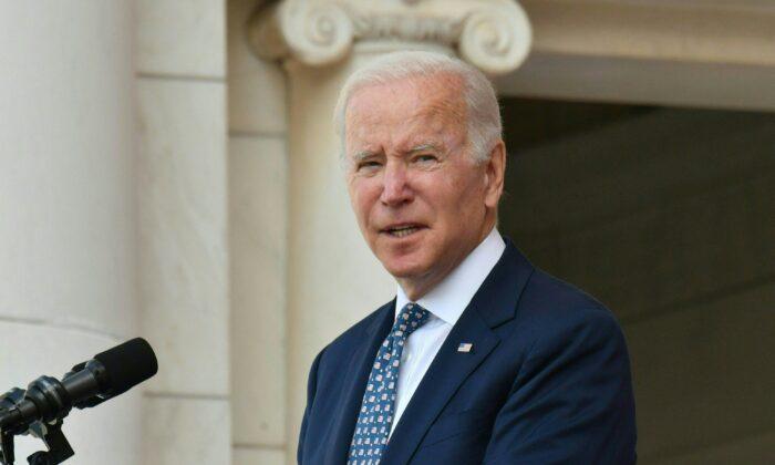 Biden Salutes Troops, Announces Plan to Treat Veterans’ Ailments