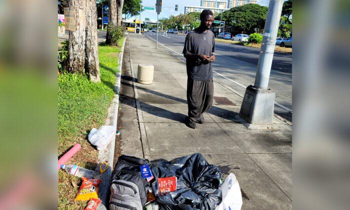 Hawaiian Man Helps Homeless Army Veteran in Mental Health Crisis Reunite With Estranged Family
