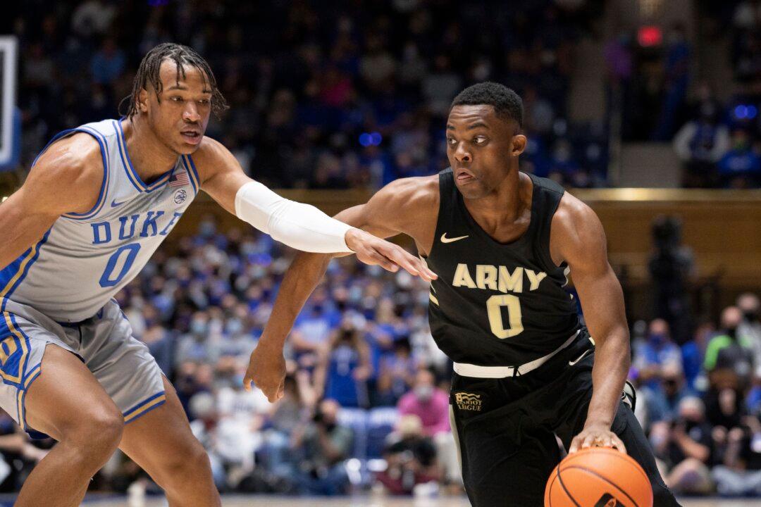 Moore, Banchero Help No. 9 Duke Top Army 82–56 in Home Debut
