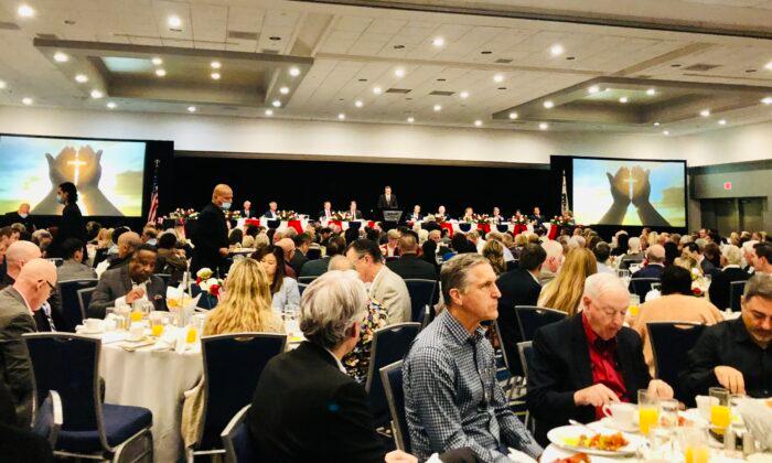 Keeping the Faith: Orange County Mayors’ Prayer Breakfast Fills Hotel Ballroom
