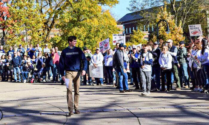 Penn State University Employees Rally for Medical Freedom