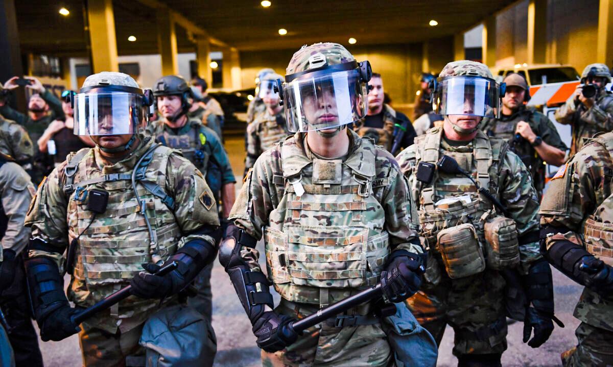 Oklahoma Defies Pentagon, Halts Vaccine Mandate for National Guardsmen