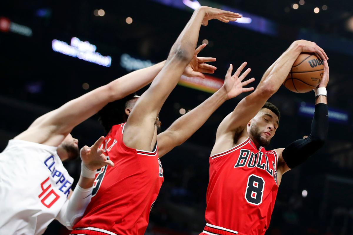 DeRozan, LaVine in Double Digits, Bulls End Clippers’ Streak